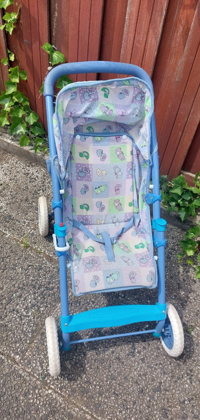 Poppenwagen en bedje met pop, Ophalen, Gebruikt, Overige typen