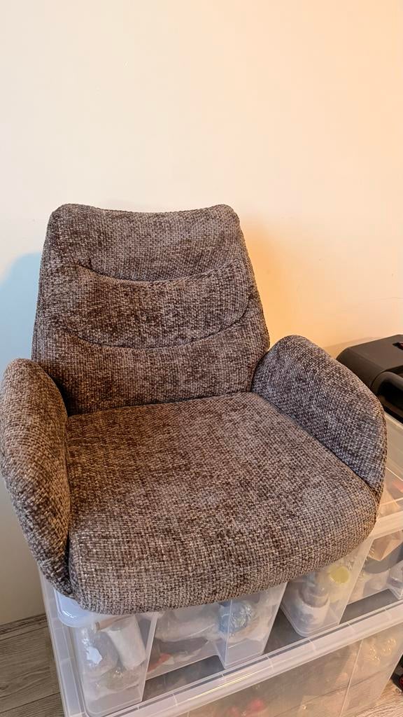 Comfortabele barkruk zitting, Huis en Inrichting, Barkrukken, 1 kruk, Ophalen, Nieuw, Minder dan 30 cm