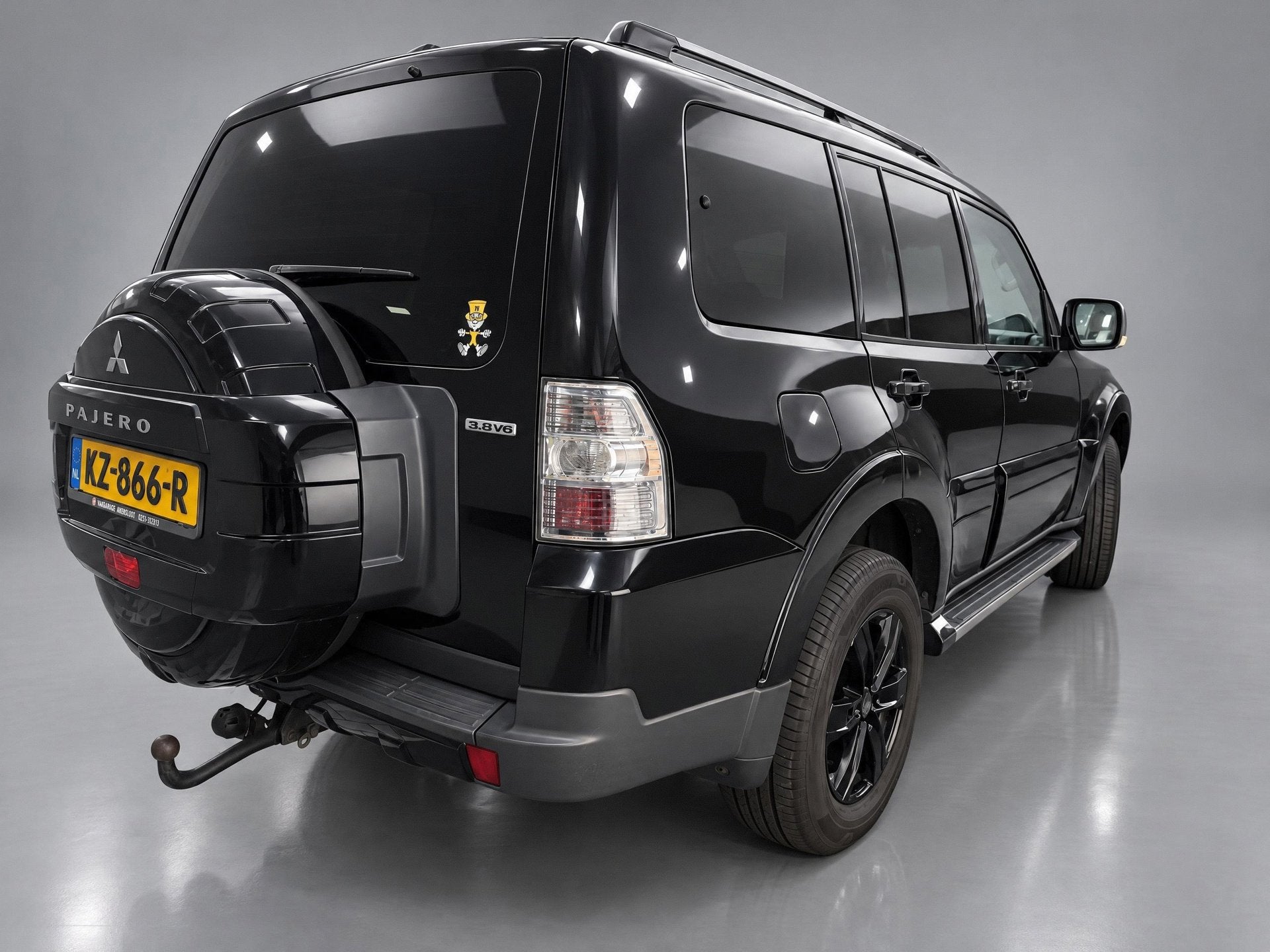 Mitsubishi Pajero 3.8 V6 Instyle / AppleCarPlay / Automaat /, Auto's, Automaat, Gebruikt, Zwart, Leder