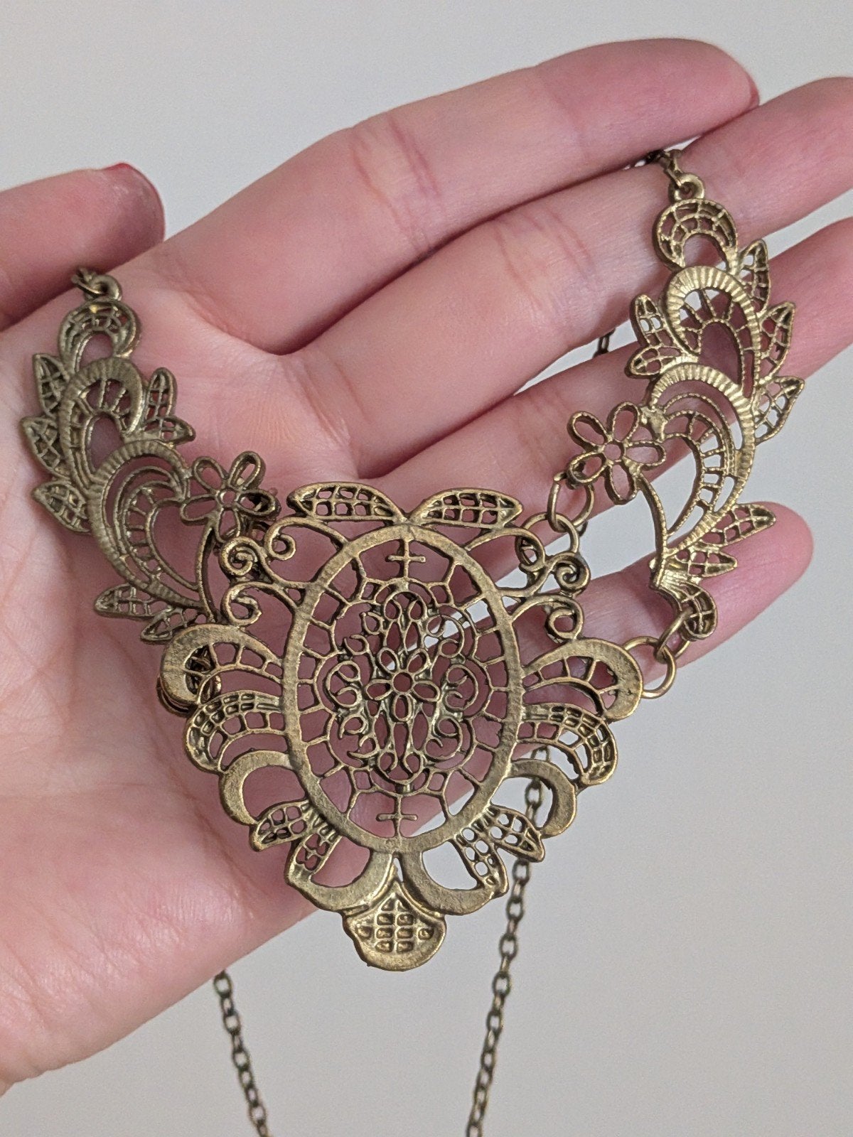 Vintage bronzen ketting met filigraan hanger, Bruin, Ophalen of Verzenden, Zo goed als nieuw, Overige materialen