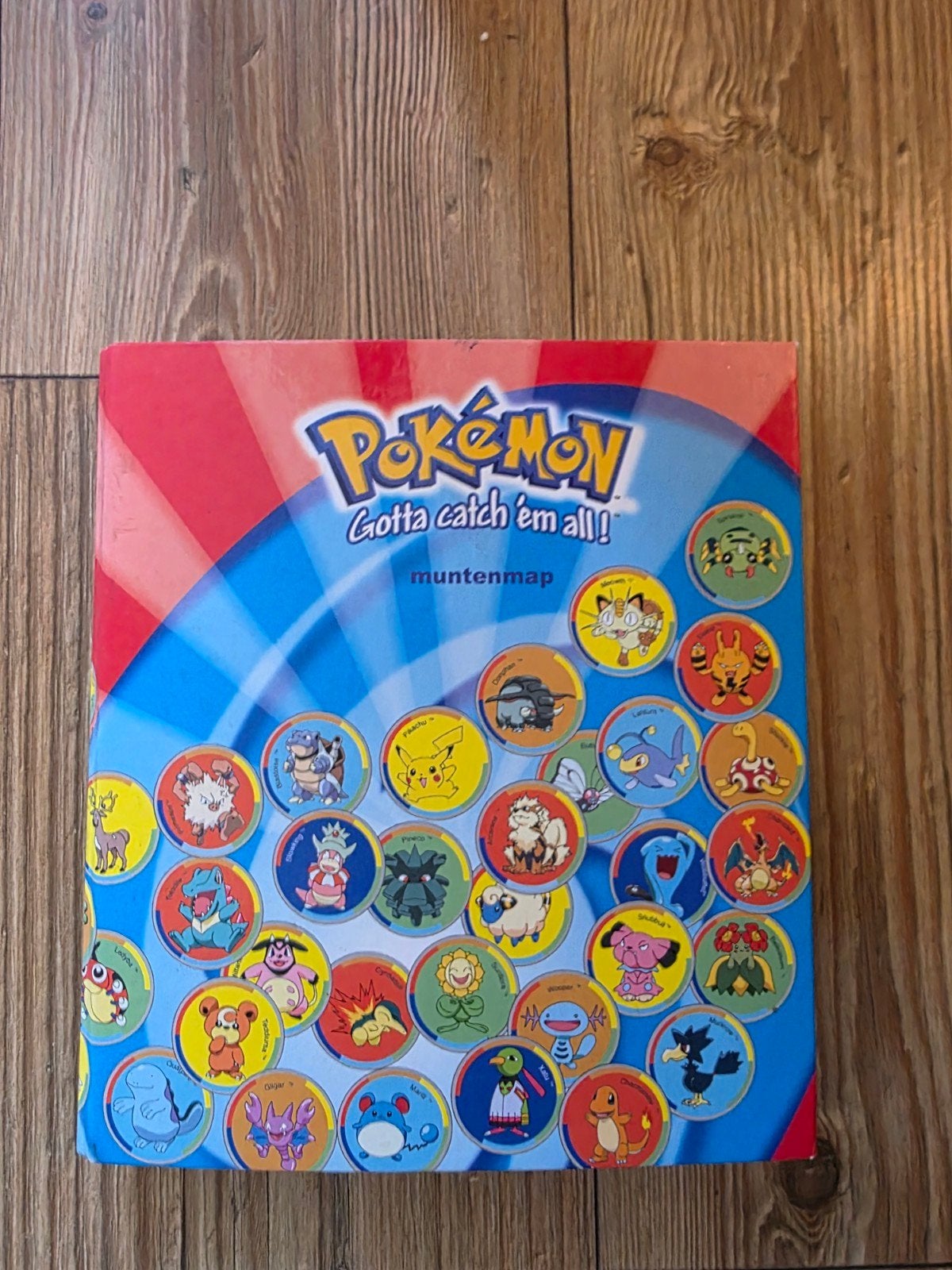 Pokémon munten en flippo's album, Verzamelen, Flippo's, Ophalen of Verzenden, Verzameling, Met verzamelmap(pen)