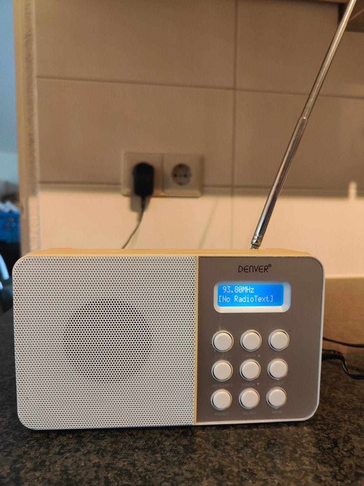 Denver Radio - Draagbare FM/DAB+ Radio, Ophalen of Verzenden, Zo goed als nieuw, Radio