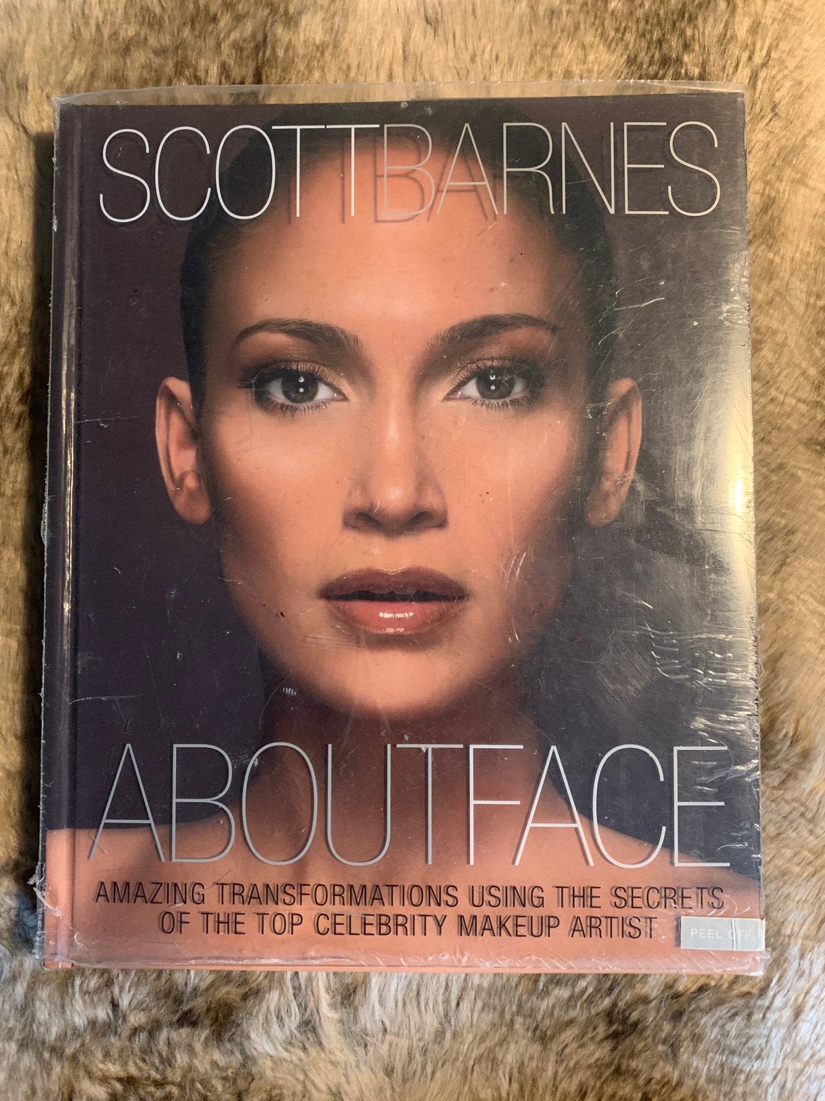 Scott Barnes- About face, Ophalen of Verzenden, Gelezen, Mode algemeen