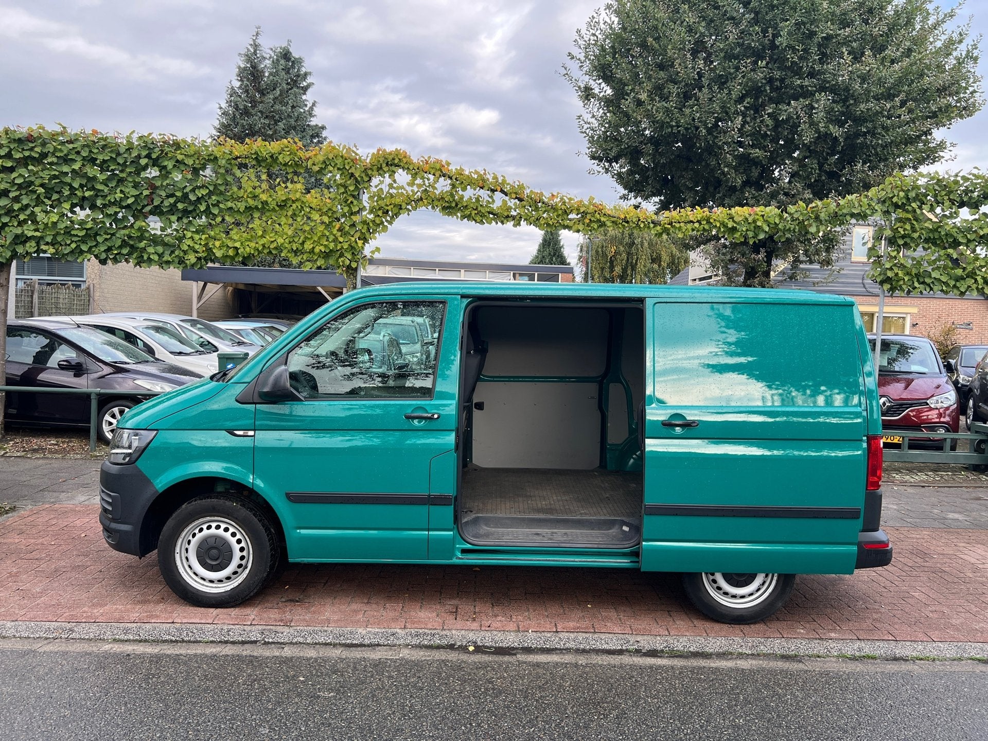 Volkswagen Transporter 2.0 TDI L1H1 Highline *Airco |2x schu, Voorwielaandrijving, Stof, Gebruikt, Euro 6