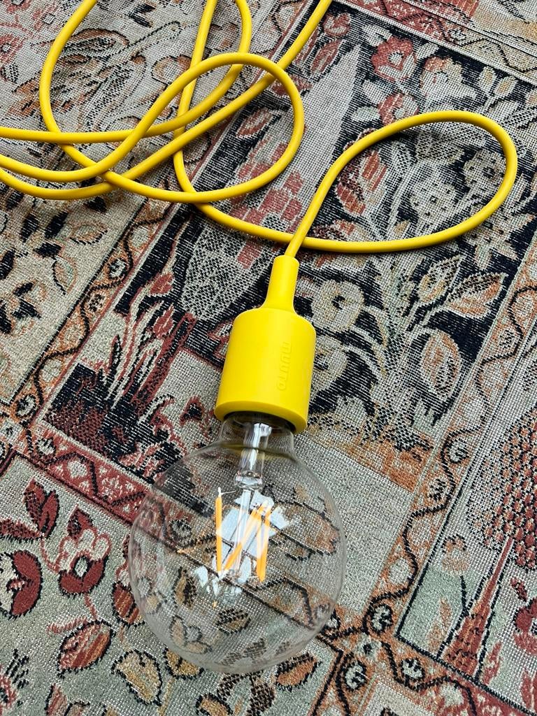 Muuto E27 Pendant Socket LED Lamp Hanglamp Geel Groen Blauw, Huis en Inrichting, Lampen | Hanglampen, Ophalen of Verzenden, Zo goed als nieuw