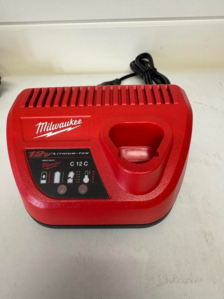 Milwaukee C12 C acculader, Ophalen of Verzenden, Nieuw, Overige typen