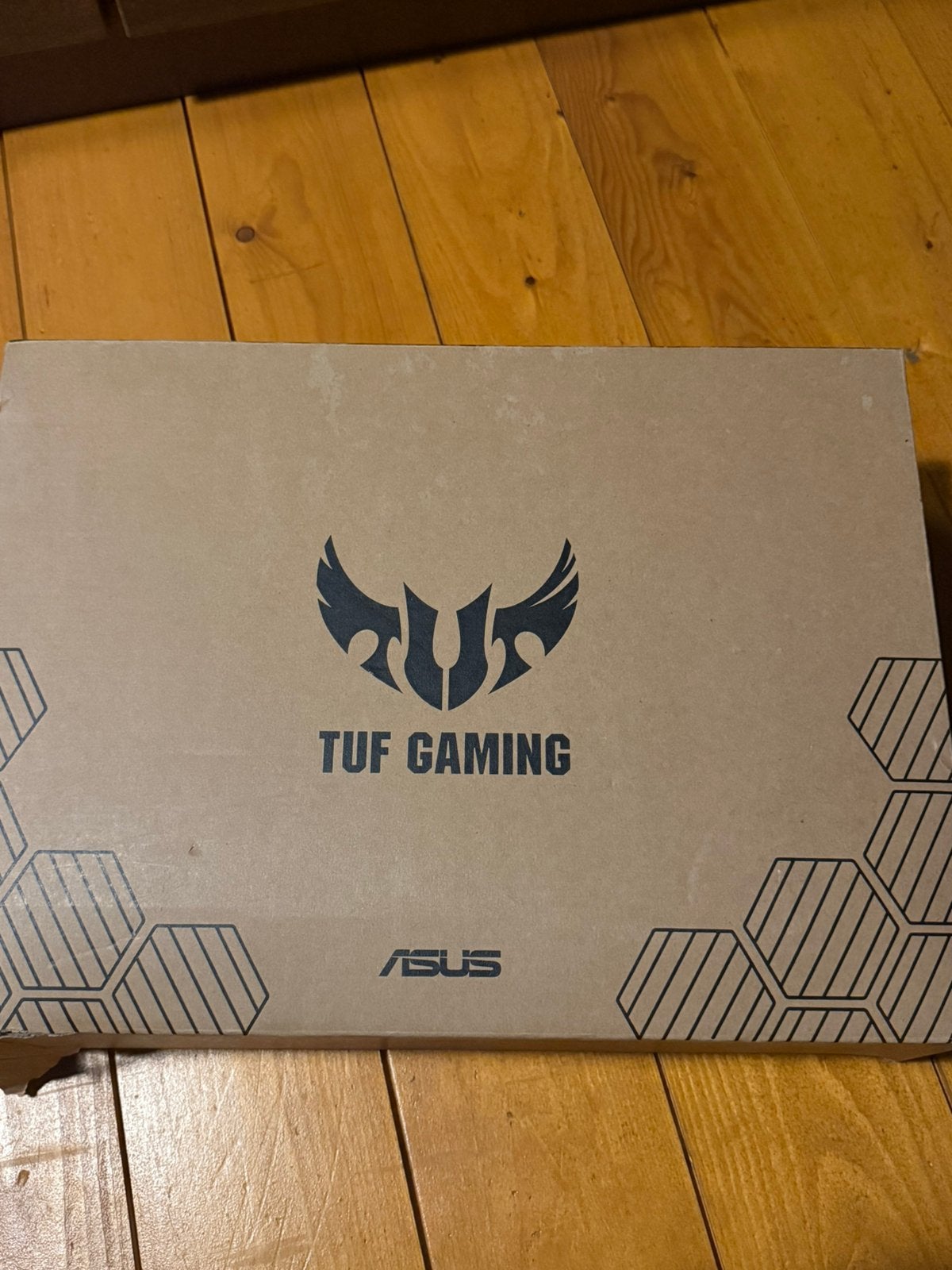 Tuf gaming laptop defect, Computers en Software, Monitoren, Ophalen, Zo goed als nieuw, Gaming, IPS