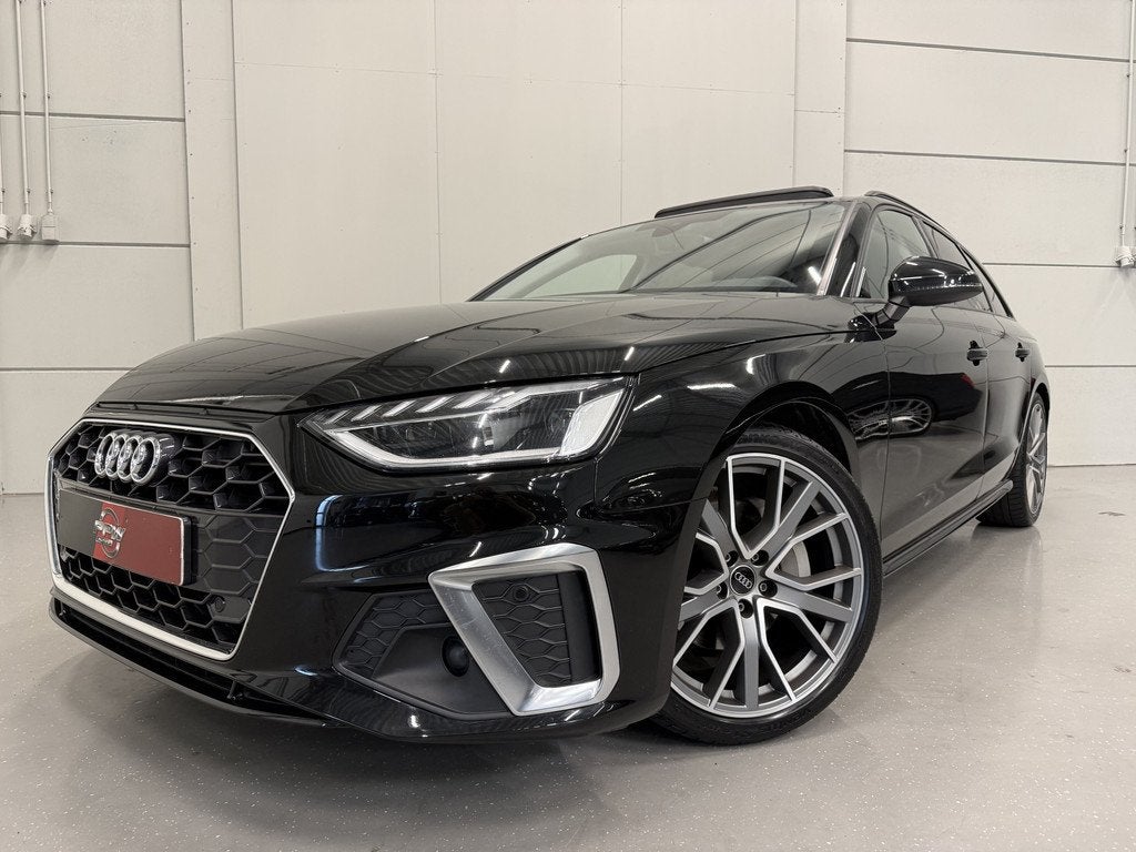 Audi A4 Avant 40 TFSI 204PK S-Line Facelift PANO/TREKHAAK/AC, Auto's, Audi, Stof, Gebruikt, Zwart, 4 cilinders
