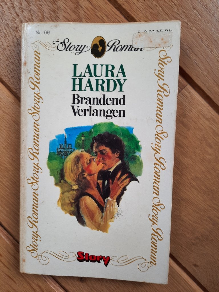 Laura Hardy - Brandend verlangen - Story Roman, Ophalen of Verzenden, Zo goed als nieuw, Laura Hardy