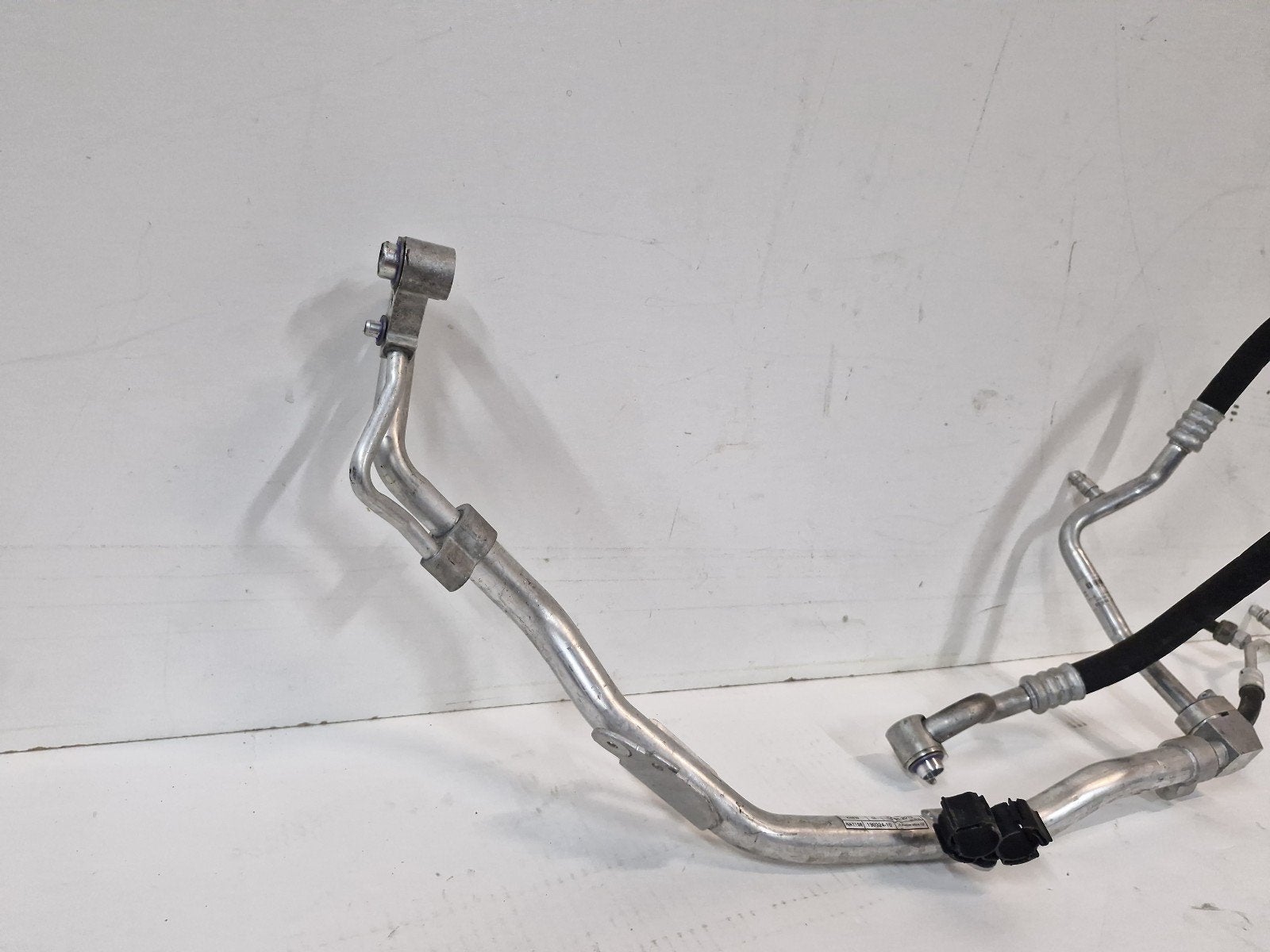 AIRCO LEIDING G21 G26 G42 BMW 3 serie (G20) (64539395471), Gebruikt, BMW, Petuelring 130
80809  München, DE, Bayerische Motoren Werke AG
