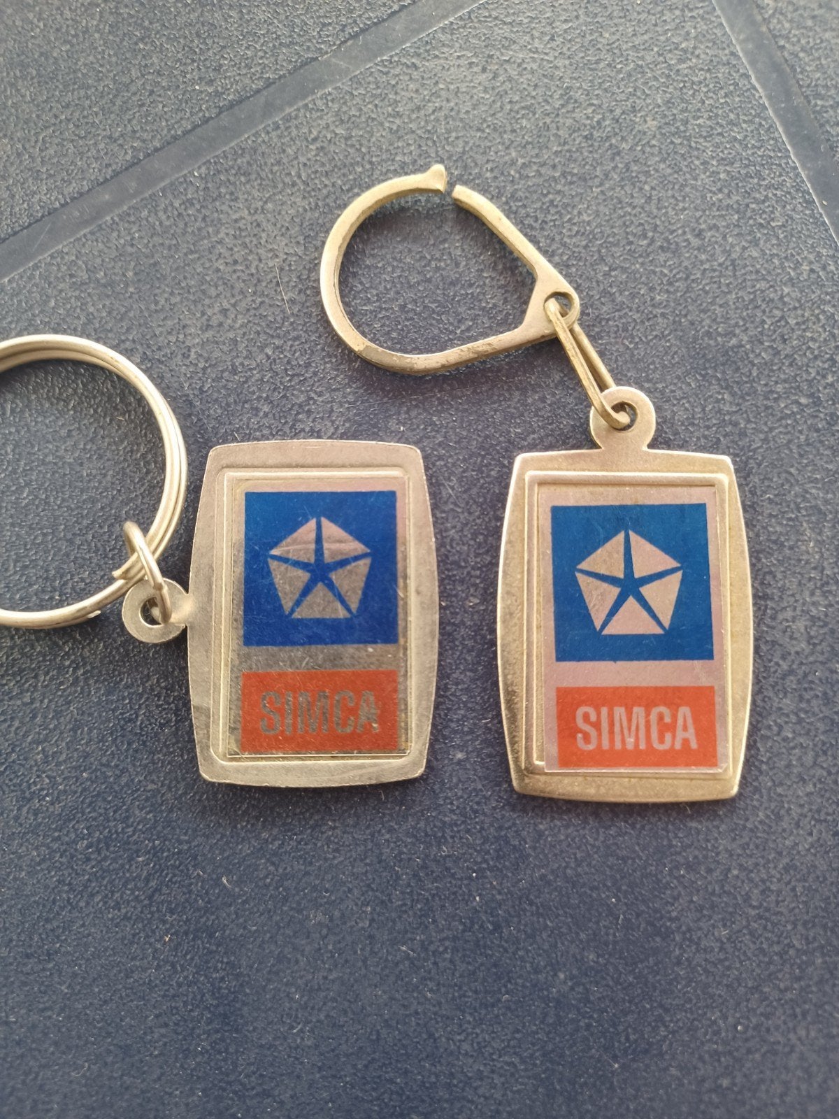 2 Sleutelhangers SIMCA, Ophalen of Verzenden, Gebruikt, Merk
