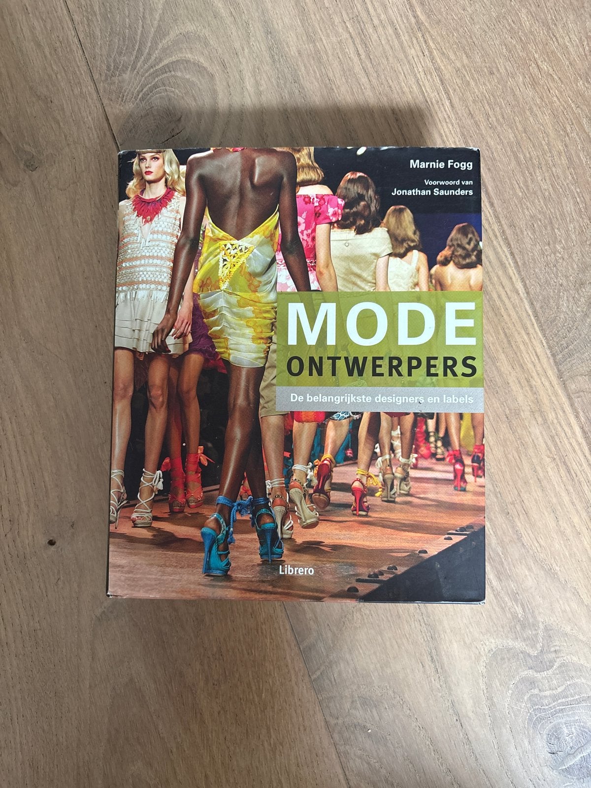 Mode Ontwerpers: De Belangrijkste Designers en Labels, Ophalen of Verzenden, Gelezen, Mode algemeen