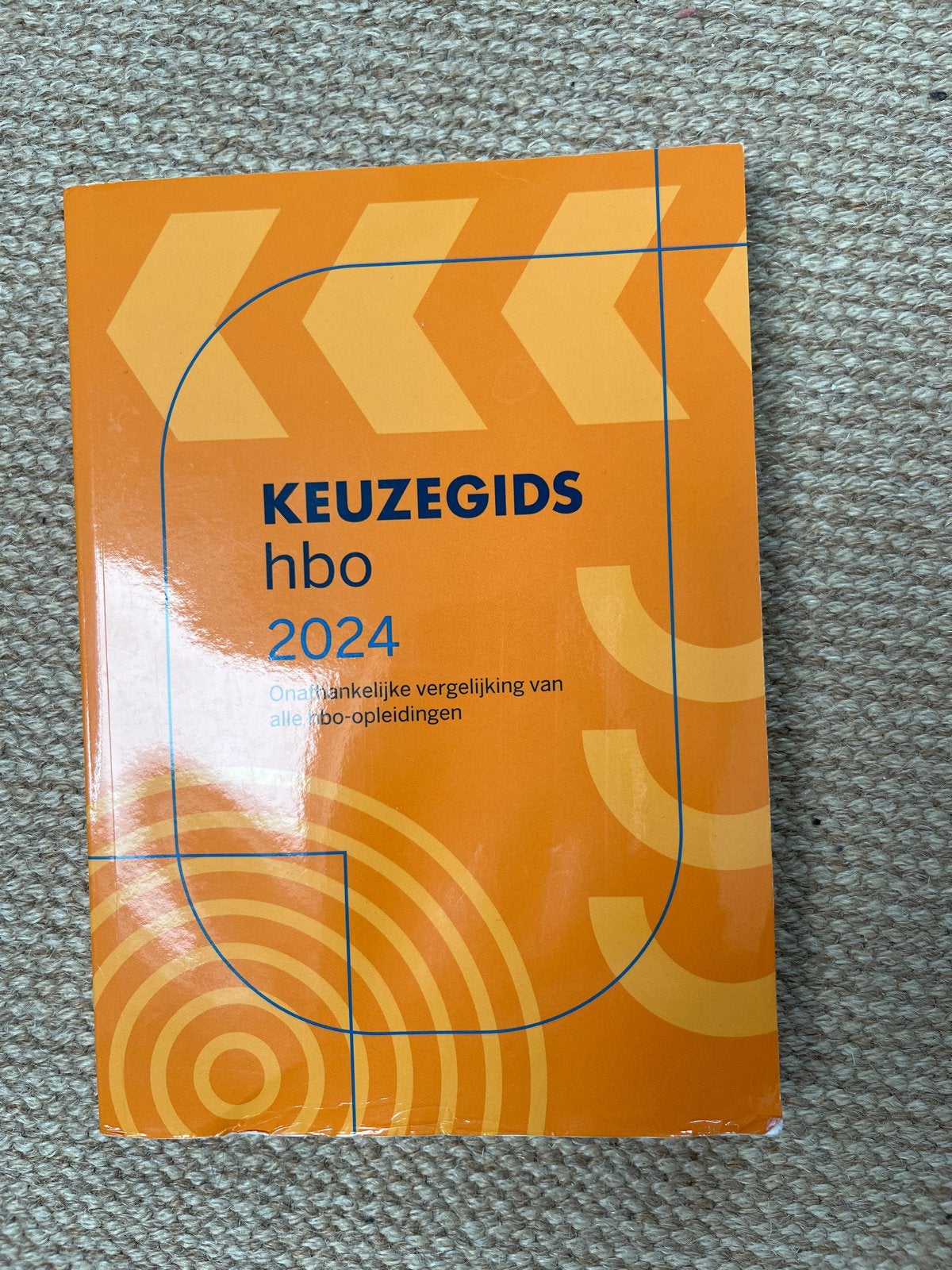 Keuzegids HBO 2024 - Onafhankelijke vergelijking, Ophalen of Verzenden, Zo goed als nieuw, HBO