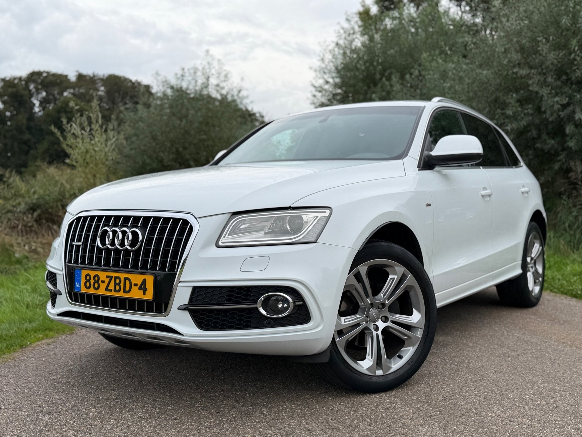 Audi Q5 2.0 TFSI quattro S Edition / Automaat / NL Auto / NA, Gebruikt, Zwart, 4 cilinders, Wit