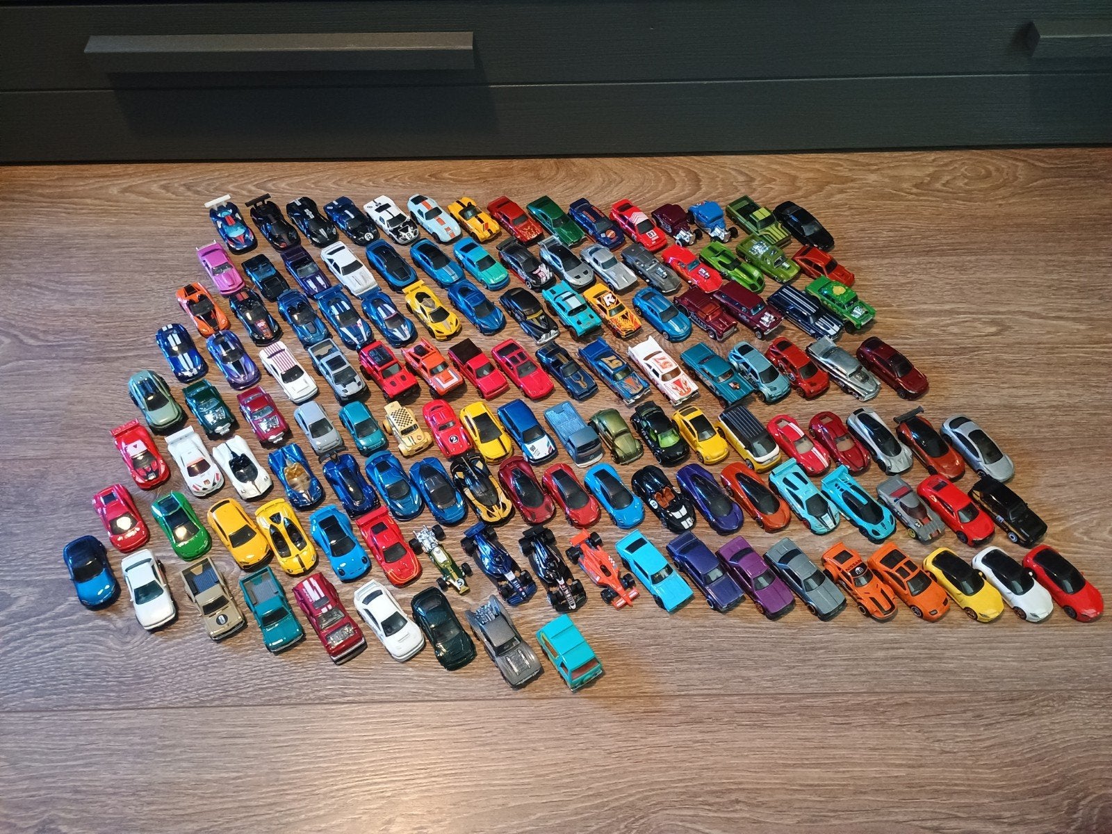 grote hotwheels mainline verzameling (127!), Ophalen of Verzenden, Zo goed als nieuw, Auto