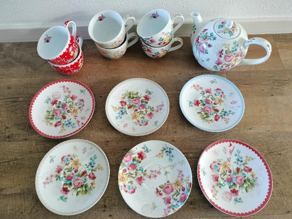 Servies Dora Papis Jardin Secret, Ophalen