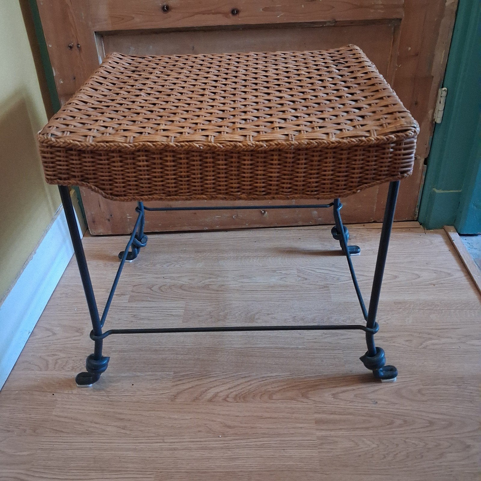 Rotan Tafeltje, Huis en Inrichting, Tafels | Bijzettafels, Ophalen, Rechthoekig, Minder dan 55 cm, Minder dan 45 cm