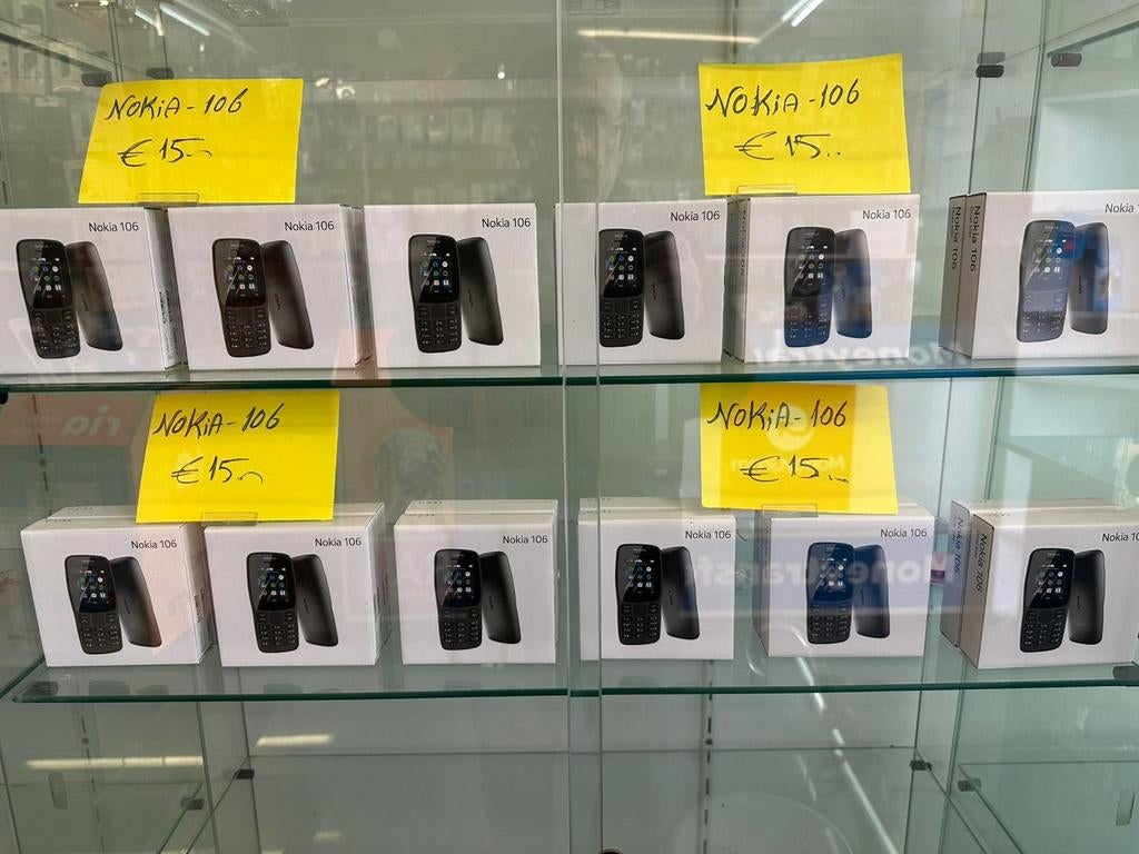 Nokia 106 Nieuw met Bon, Telecommunicatie, Mobiele telefoons | Nokia, Ophalen, Nieuw, Zwart