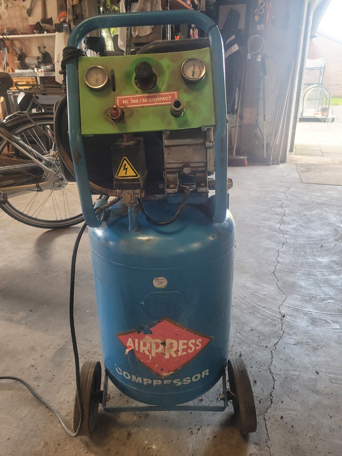 airpress compressor, 25 tot 100 liter, Ophalen, Gebruikt, 200 tot 400 liter/min