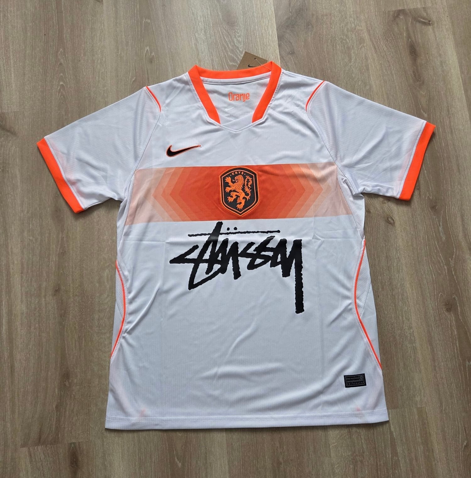 Nike x Stussy Oranje Voetbalshirt - Nieuw, Maat 48/50 (M), Wit, Nieuw, Ophalen of Verzenden