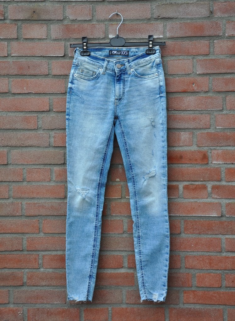 spijkerbroek 32, fb sister skinny low jeans xxs,, Kleding | Dames, Blauw, Nieuw, Ophalen of Verzenden, W27 (confectie 34) of kleiner