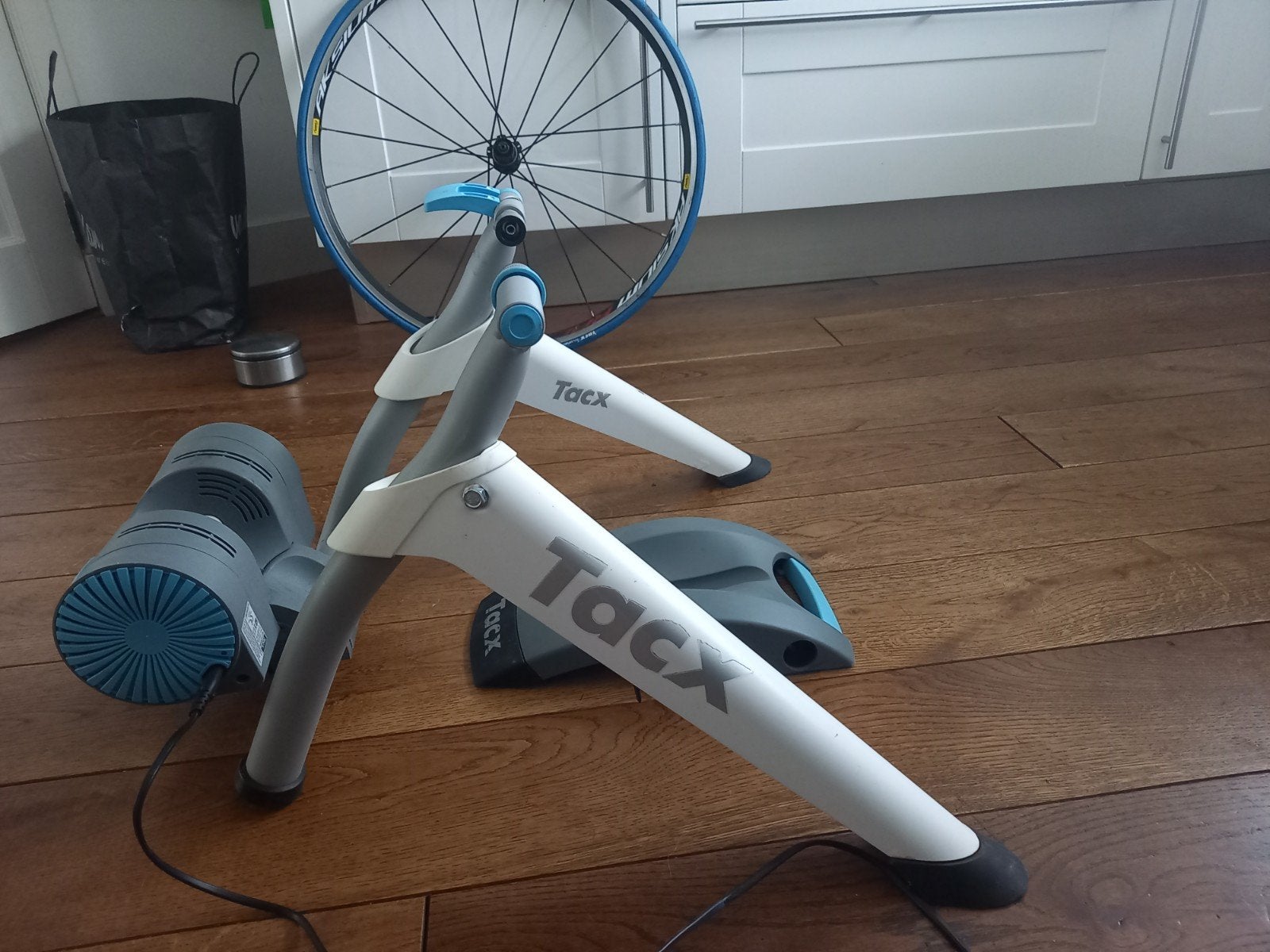 Foto 4 van Tacx Vortex T2180 Smart fietstrainer