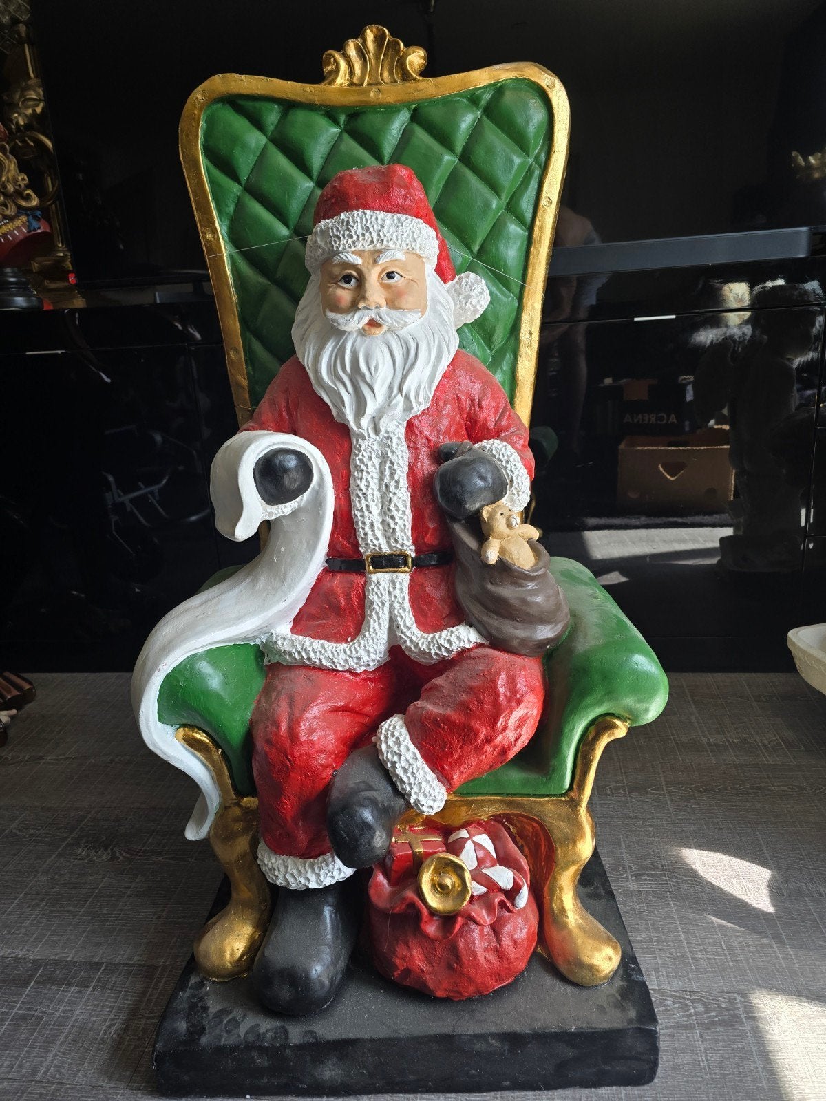 Kerstman op groene stoel, Ophalen, Nieuw