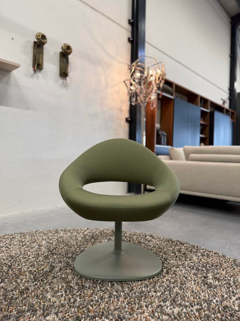 2 Nieuw Artifort Shark Lounge Draaifauteuils Groen stoel, Nieuw, 75 tot 100 cm, Ophalen of Verzenden, Stof