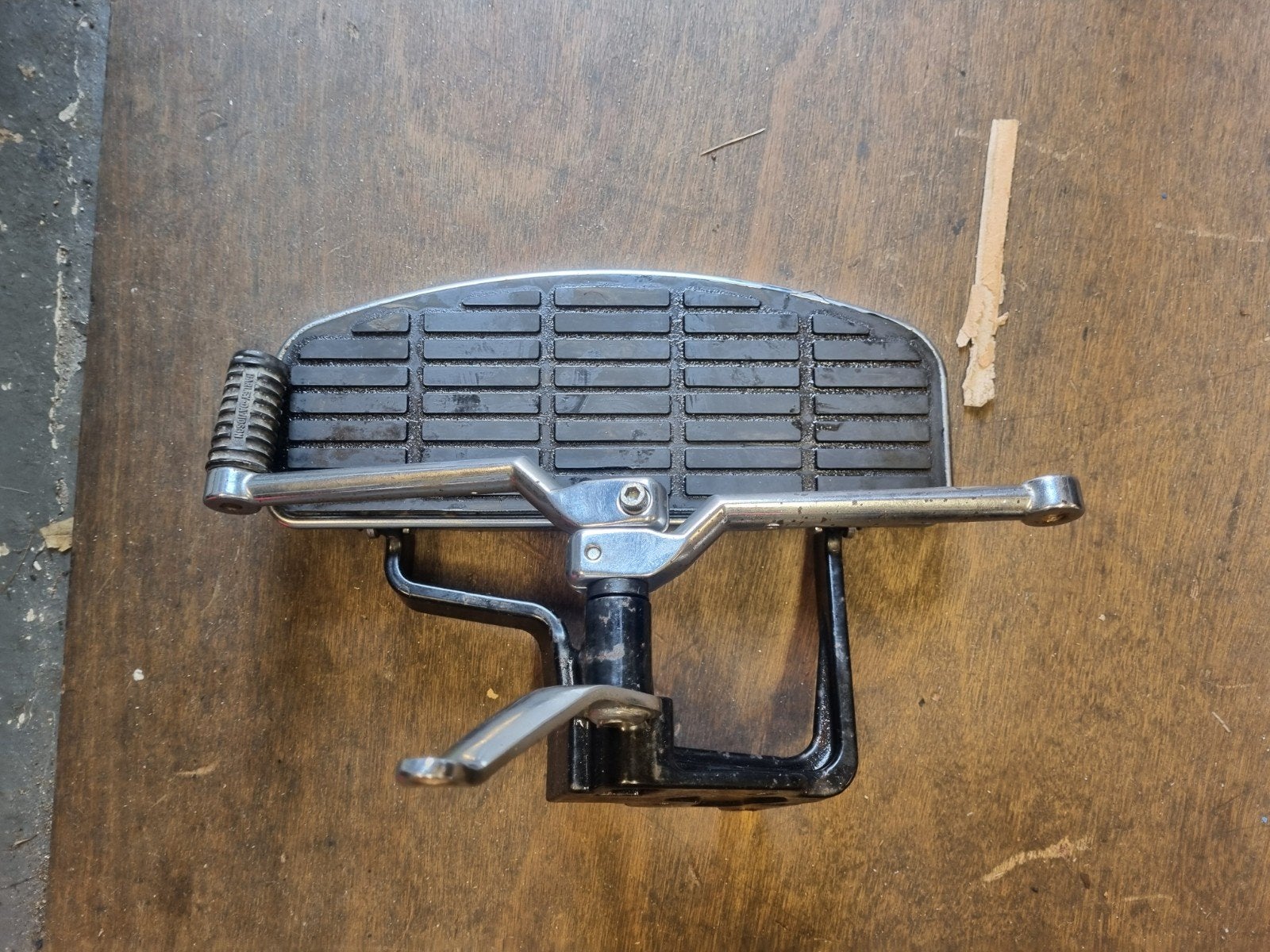Linkse floorboard heritage softail twin cam, Motoren, Onderdelen | Harley-Davidson, Ophalen of Verzenden, Gebruikt