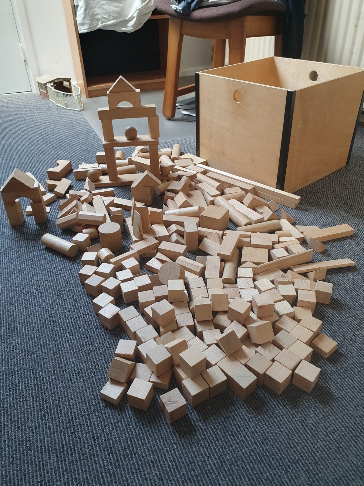 Grote hoeveelheid houten blokken, Ophalen