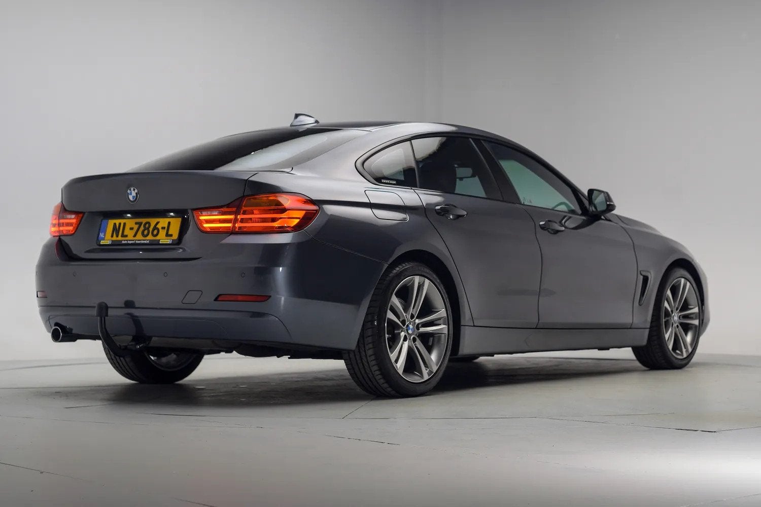 Foto 35 van BMW 4 Serie Gran Coupe 418i High Executive Aut. [ Sportstoel