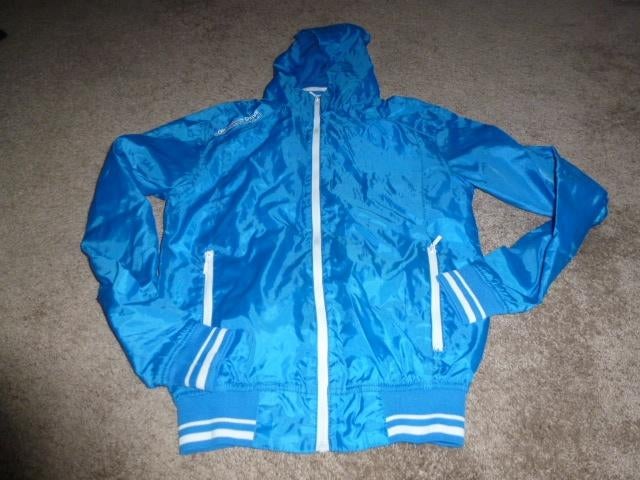 NIEUW 2 effen blauwe windjacks met zakken, capuchon maat S, Ophalen of Verzenden, Nieuw, Maat 46 (S) of kleiner, Blauw