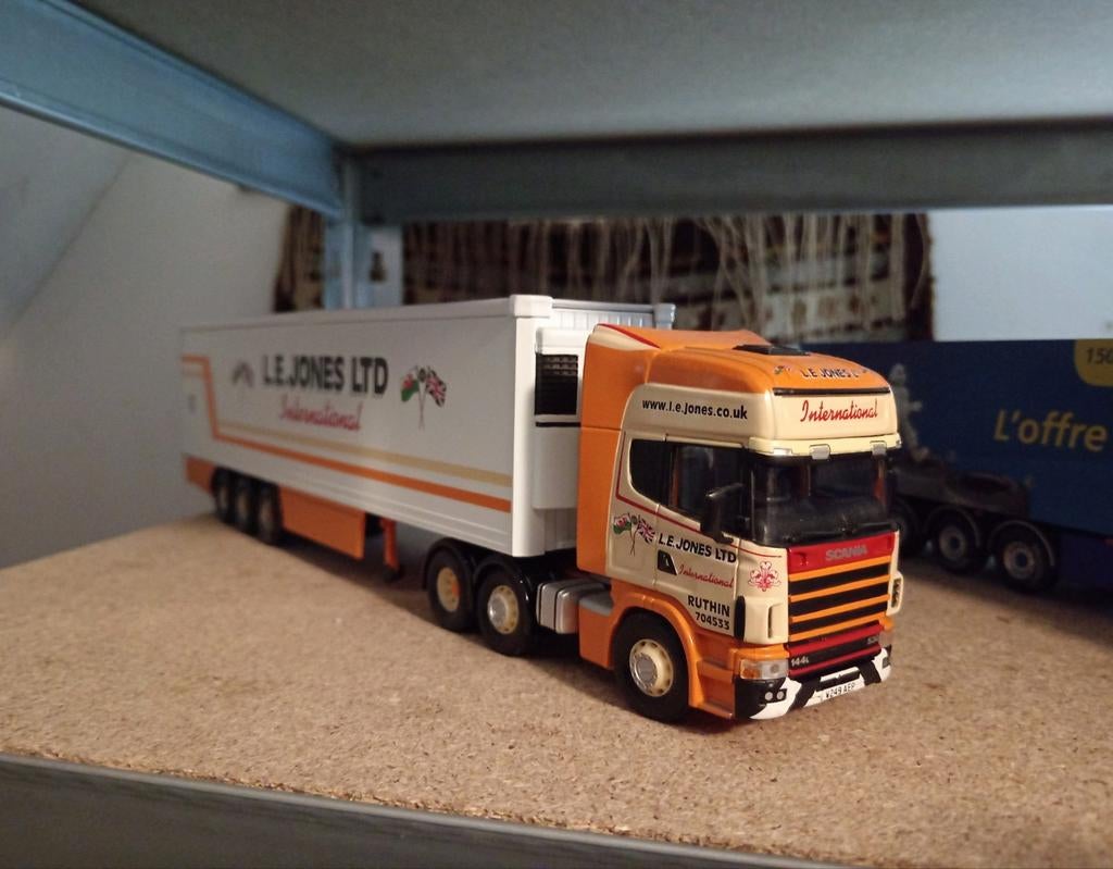 Scania 144 koeloplegger L.E. Jones Tekno, Hobby en Vrije tijd, Modelauto's | 1:50, Tekno, Nieuw, Tekno, Bus of Vrachtwagen