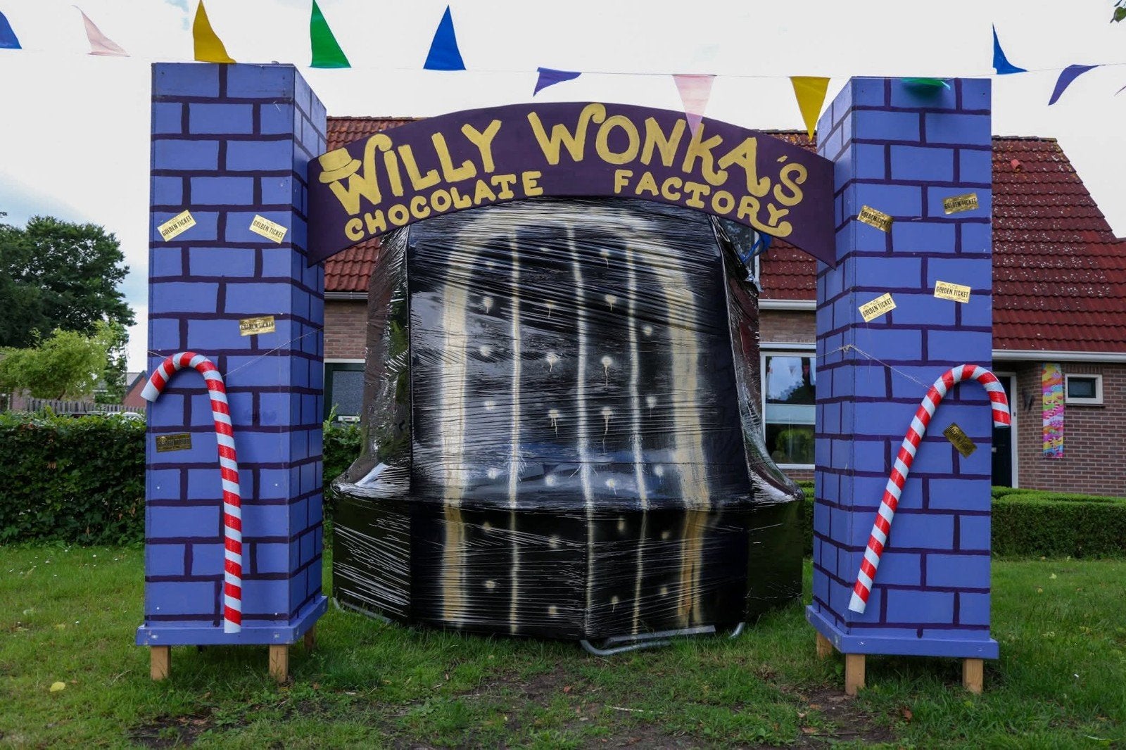 Willy Wonka Fabriek Decoratie voor Dorpsfeest t.e.a.b., Ophalen, Gebruikt, Versiering
