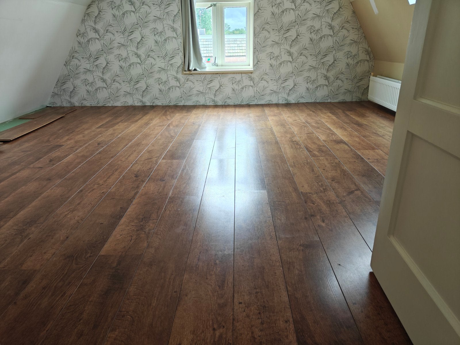 Mooi laminaat, 466cm x 445cm, Huis en Inrichting, Stoffering | Vloerbedekking, Ophalen, Gebruikt, Bruin, 10 tot 25 m²