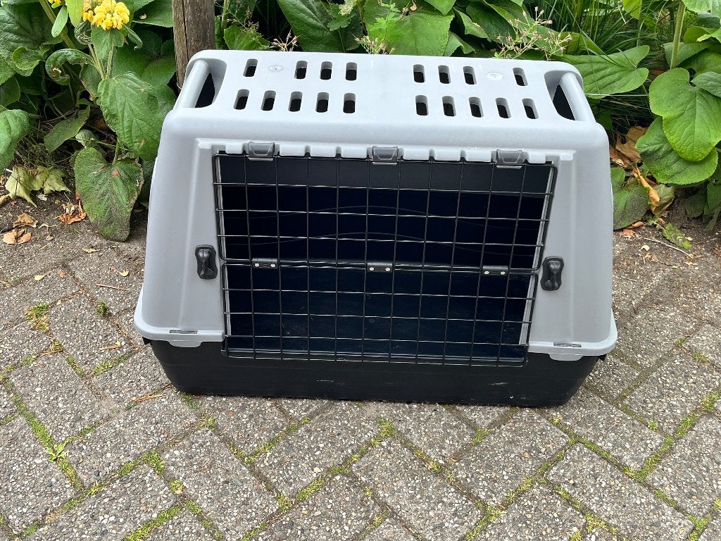Reisbench hond transportbox LP Bergamo Bracco Travel 80 ECO, Ophalen, Zo goed als nieuw