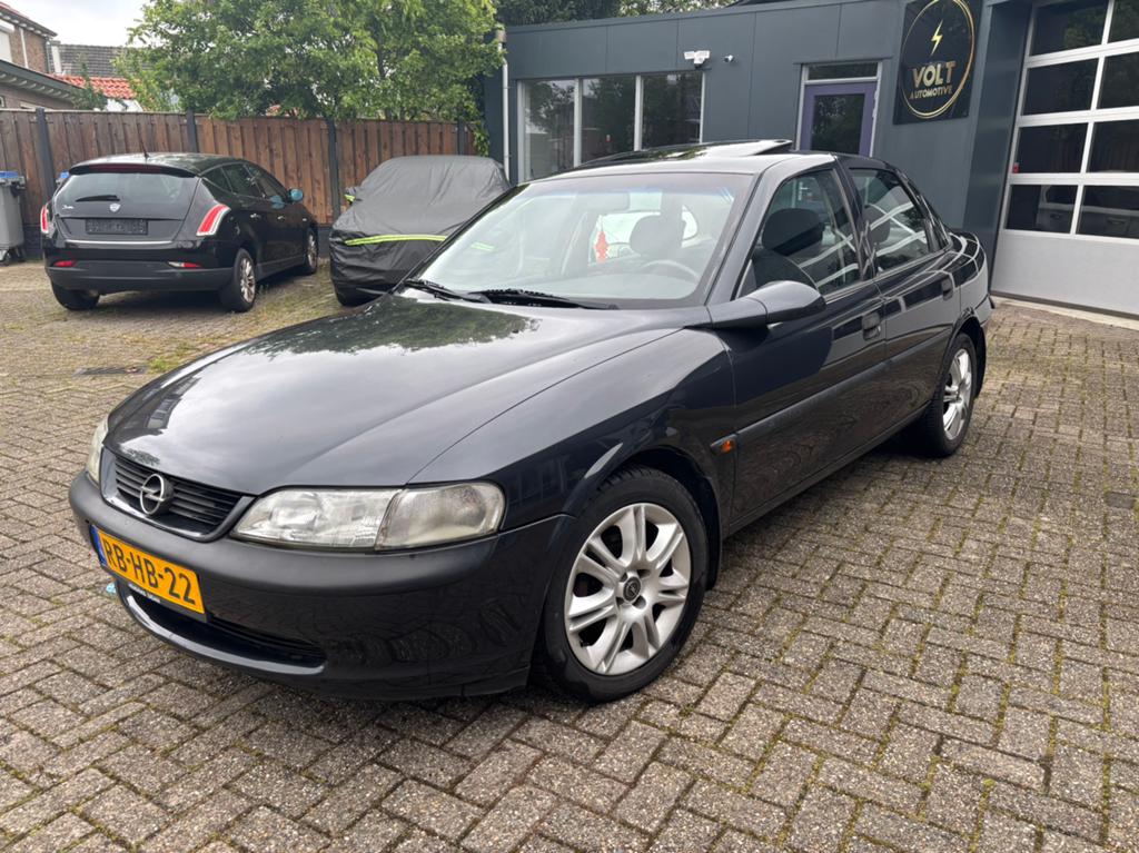 Opel Vectra b 1.8 16v, Auto's, Opel, Voorwielaandrijving, 4 cilinders, Bedrijf, Handgeschakeld