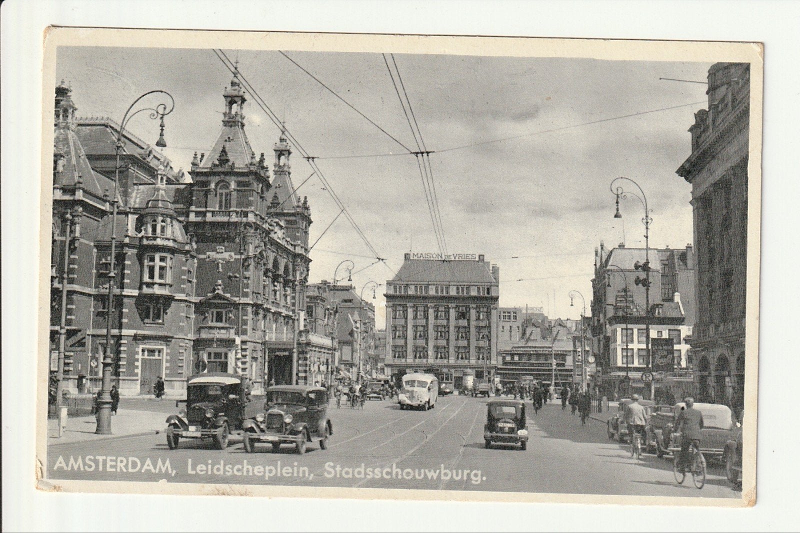 AMSTERDAM LEIDSCHEPLEIN STADSSCHOUWBURG OUDE AUTO'S BUS TRAM, Ophalen of Verzenden, 1920 tot 1940, Gelopen, Noord-Holland