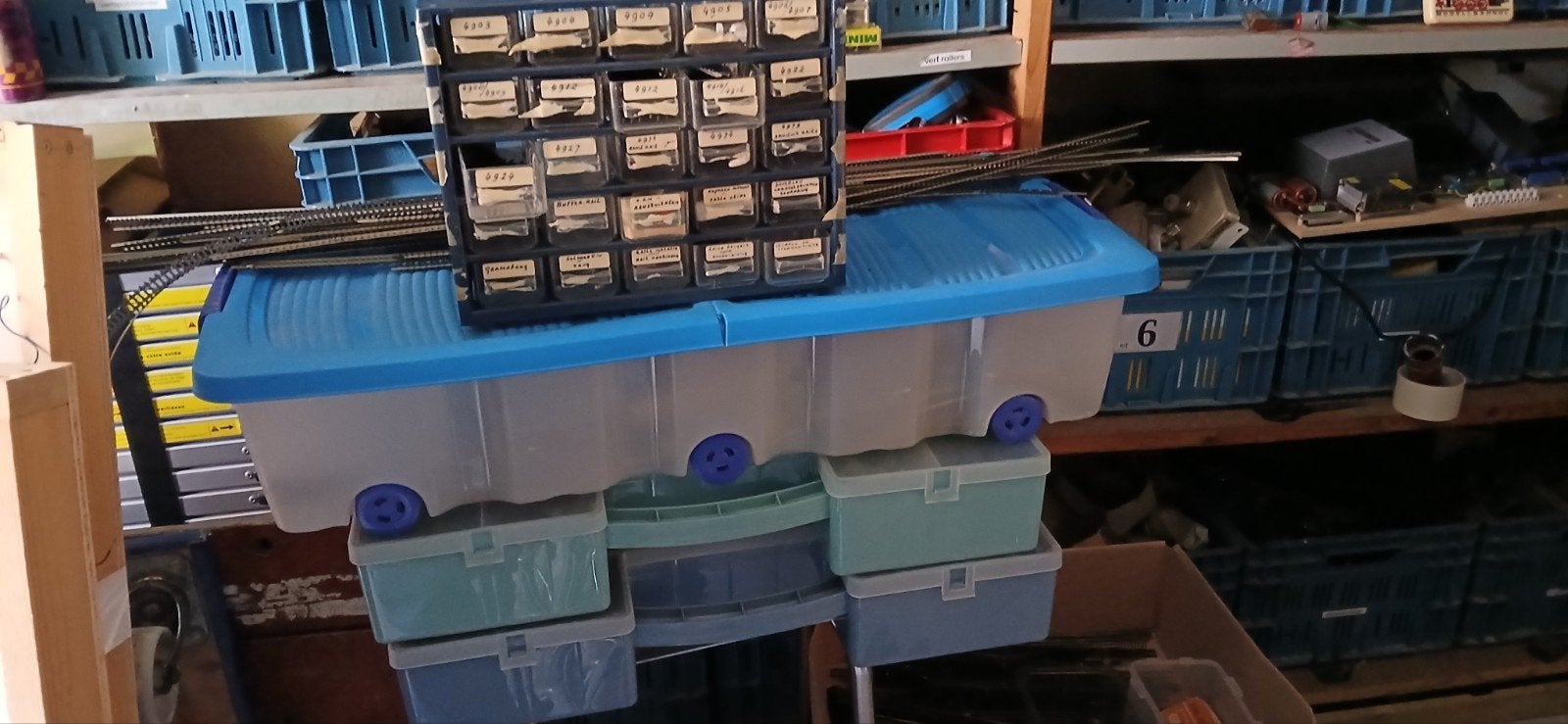 6 DOZEN VOL MET RAILS EN WISSELS MINITRIX, Hobby en Vrije tijd, Modeltreinen | N-Spoor, Ophalen, Gebruikt, Gelijkstroom, Trix