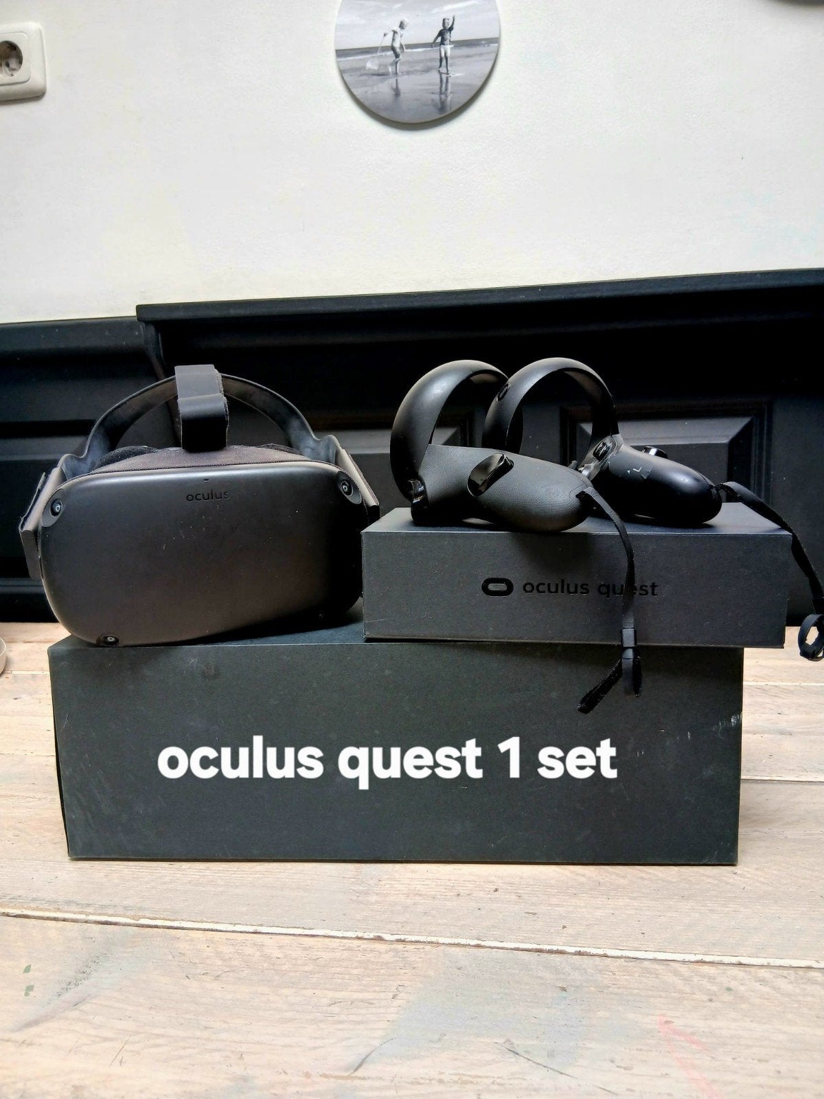 Oculus Quest 1 VR-headset met controllers en doos en oplader, Ophalen of Verzenden, Gebruikt, VR-bril, Overige platformen