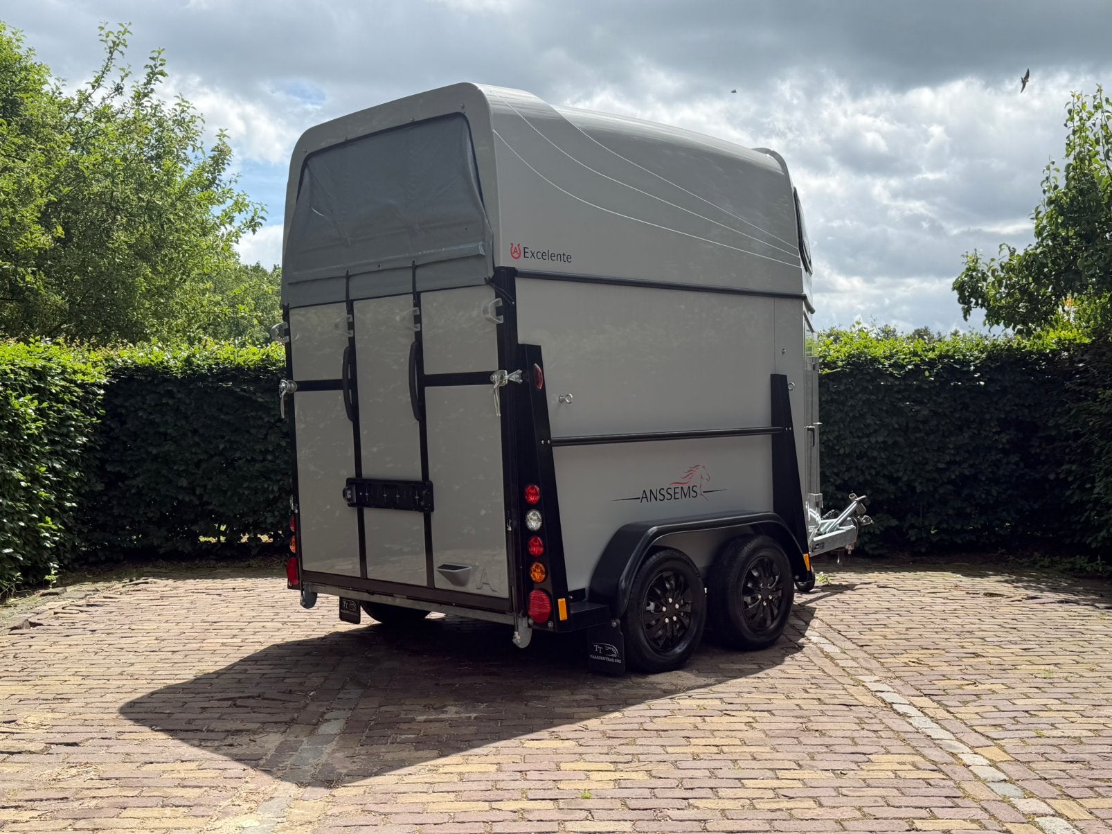 Demo 2 paards Annsems zeer compleet uitgevoerd, Ophalen, Anssems, Nieuw, 2-paards trailer