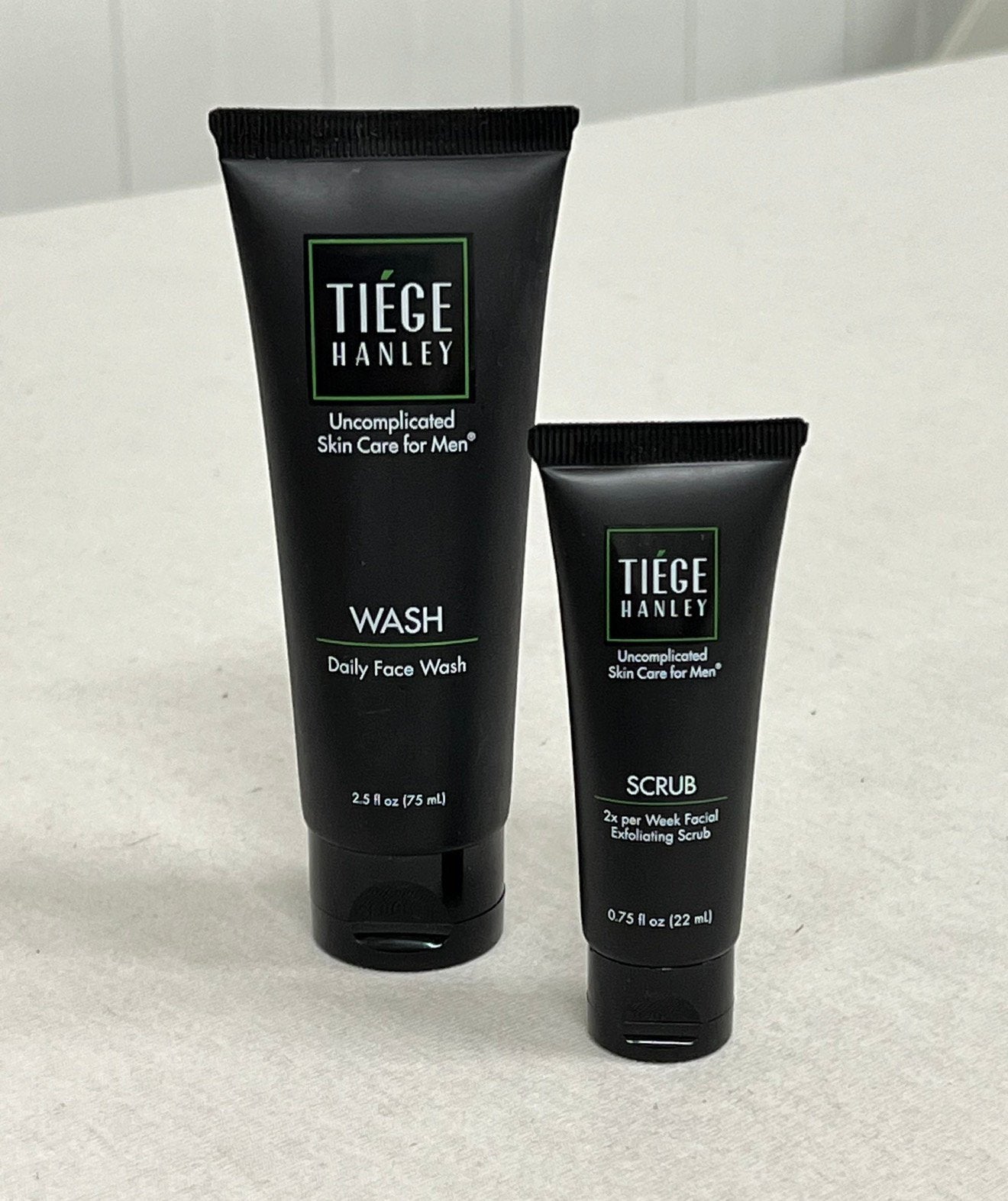 Tiege Hanley Daily face wash + scrub gezichtsreiniging man, Gehele gezicht, Nieuw, Ophalen of Verzenden, H
