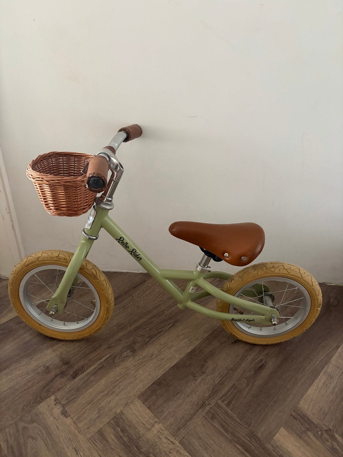 Bandits and Angels Retro Rider Loopfiets met mandje - Groen, Ophalen, Zo goed als nieuw, Minder dan 16 inch