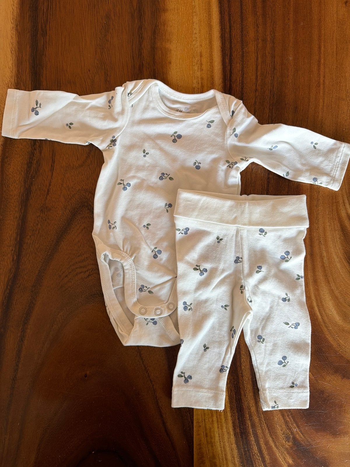Nieuw H&M setje: romper en broekje (maat 50), Kinderen en Baby's, Babykleding | Maat 50, Ophalen of Verzenden, Nieuw, Meisje, Setje