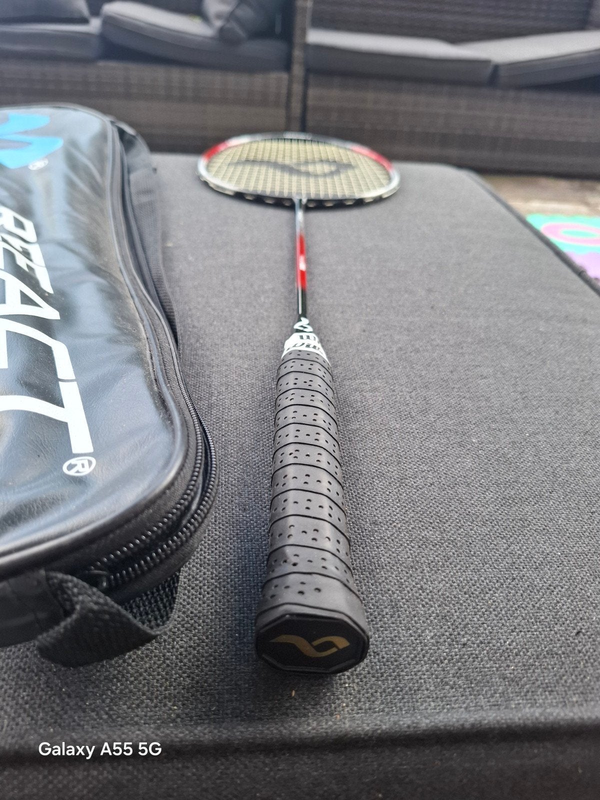 Reeact Liquid 1000 Badminton Racket met Hoes, Reeact, Onbekend, Ophalen of Verzenden, Zo goed als nieuw