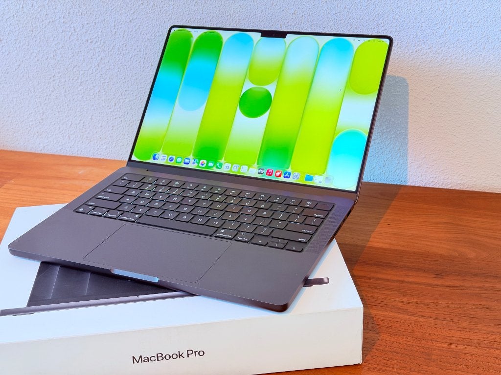 ✅ Macbook Pro M3 PRO Chip 14,2" 18GB Ram 512GB SSD + EXTRA, Qwerty, Overige groottes, 512 GB, Zo goed als nieuw