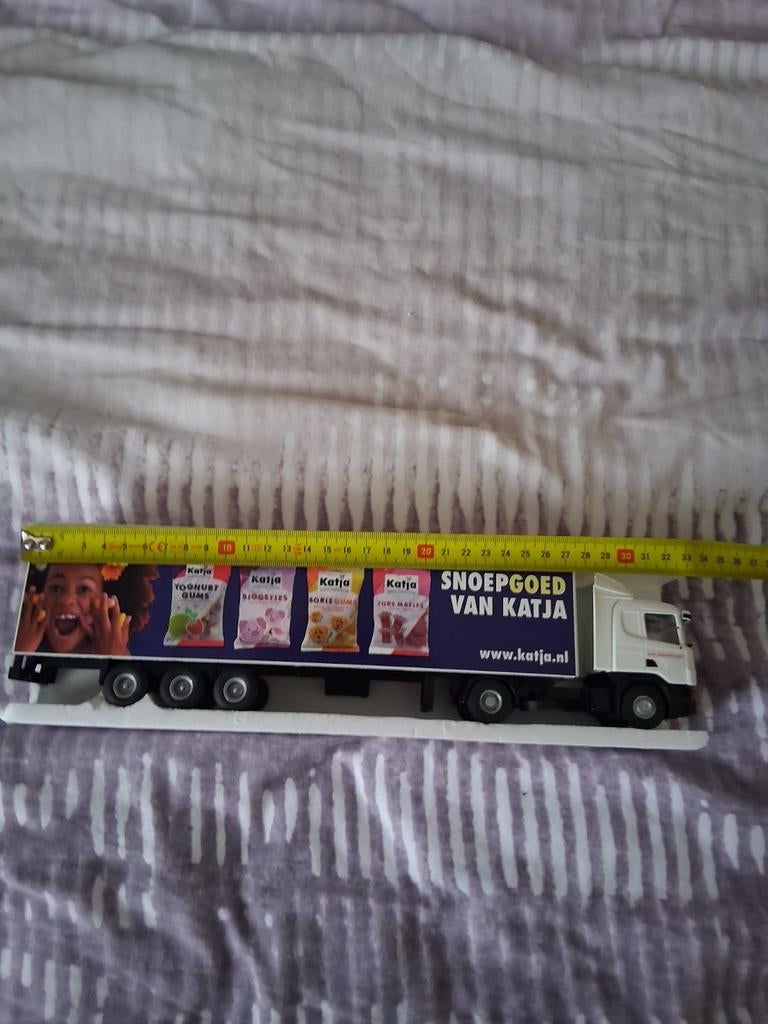 Katja Snoepgoed Vrachtwagen Model - Zo Goed Als Nieuw, Overige merken, Groter dan 1:32, Ophalen of Verzenden, Zo goed als nieuw