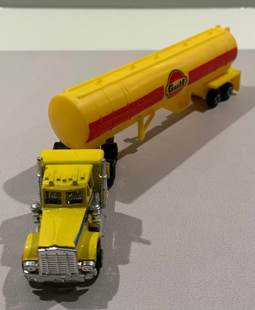 Te koop modelauto Peterbild - trekker tankoplegger Gulf, Verzamelen, Ophalen of Verzenden, Gebruikt, Auto's