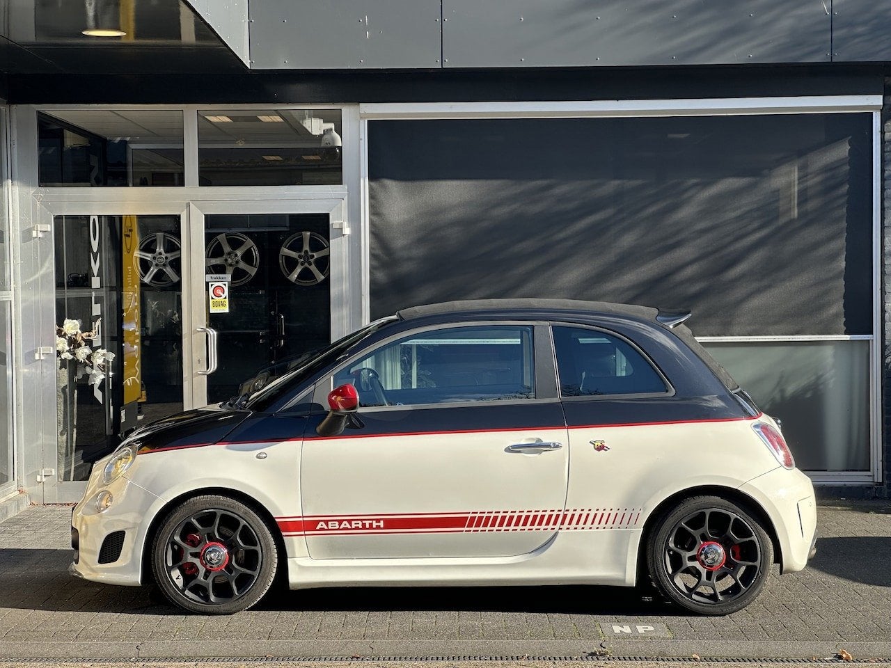 Fiat 500 Abarth 1.4 T-Jet Competizione 161 PK / CABRIO / CLI, Auto's, Euro 5, 15 km/l, Gebruikt, 4 cilinders