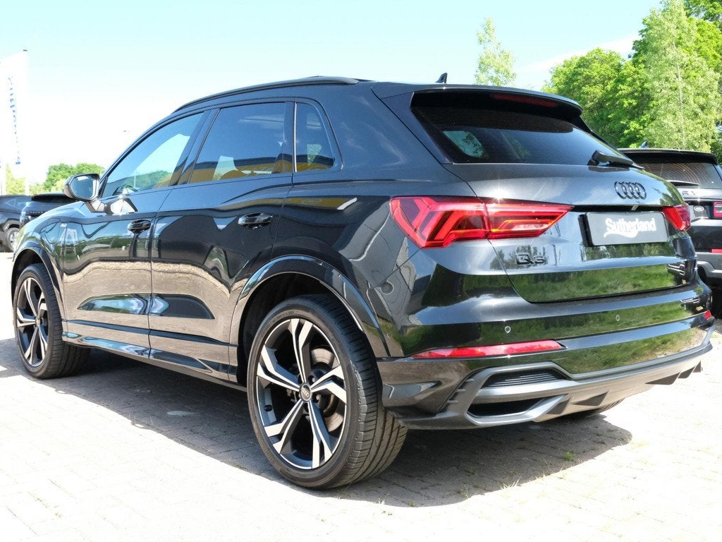 Audi Q3 45 TFSI e S edition 245 PK | Panoramadak | Sonos | E, Auto's, Audi, Gebruikt, Zwart, Hybride Elektrisch/Benzine, 13 kWh